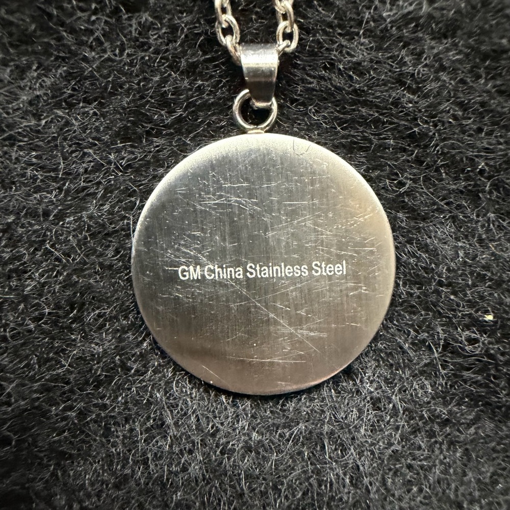 Sparkling Stainless Steele “S” Initial Necklace Like New! - Picture 3 of 5